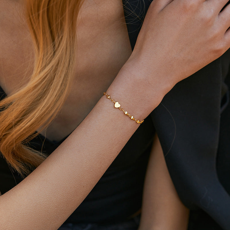 Elegant heart charm bracelet