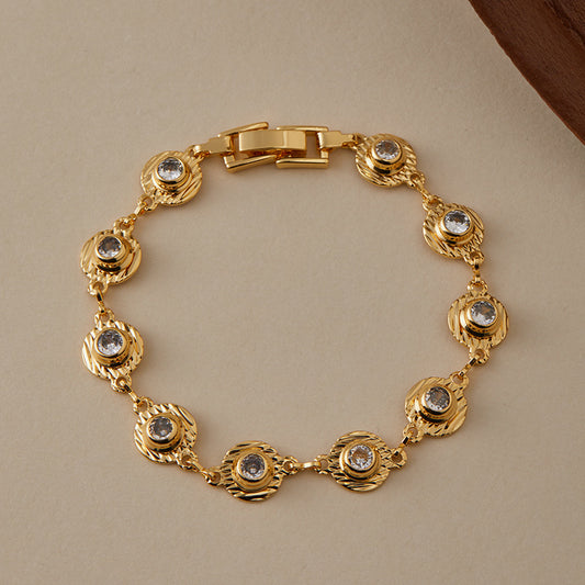 Elegant Circle Charm Gold Bracelet