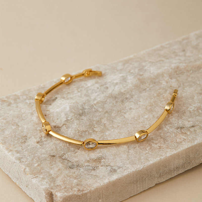 Elegant Geometric Rhinestone Bracelet